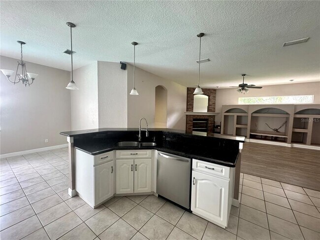 Building Photo - 401 Havenwood Way