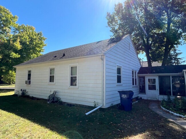 Building Photo - 2 Bed 1 Bath Single Family Home in Wausau