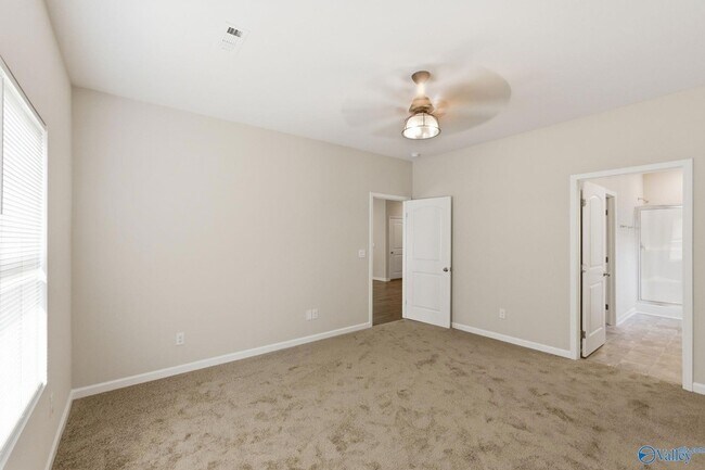Building Photo - 102 Derbyshire Dr
