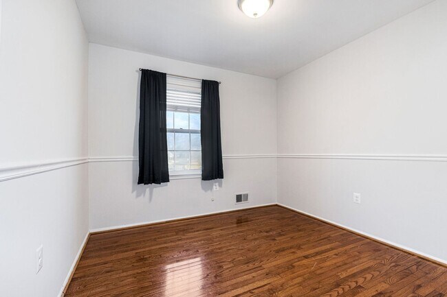 Building Photo - 17020 Briardale Rd