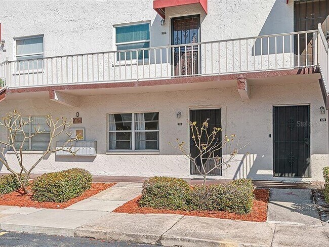 Building Photo - 9125 Tudor Dr