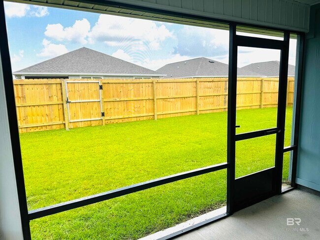 Building Photo - 394 Preston Wy