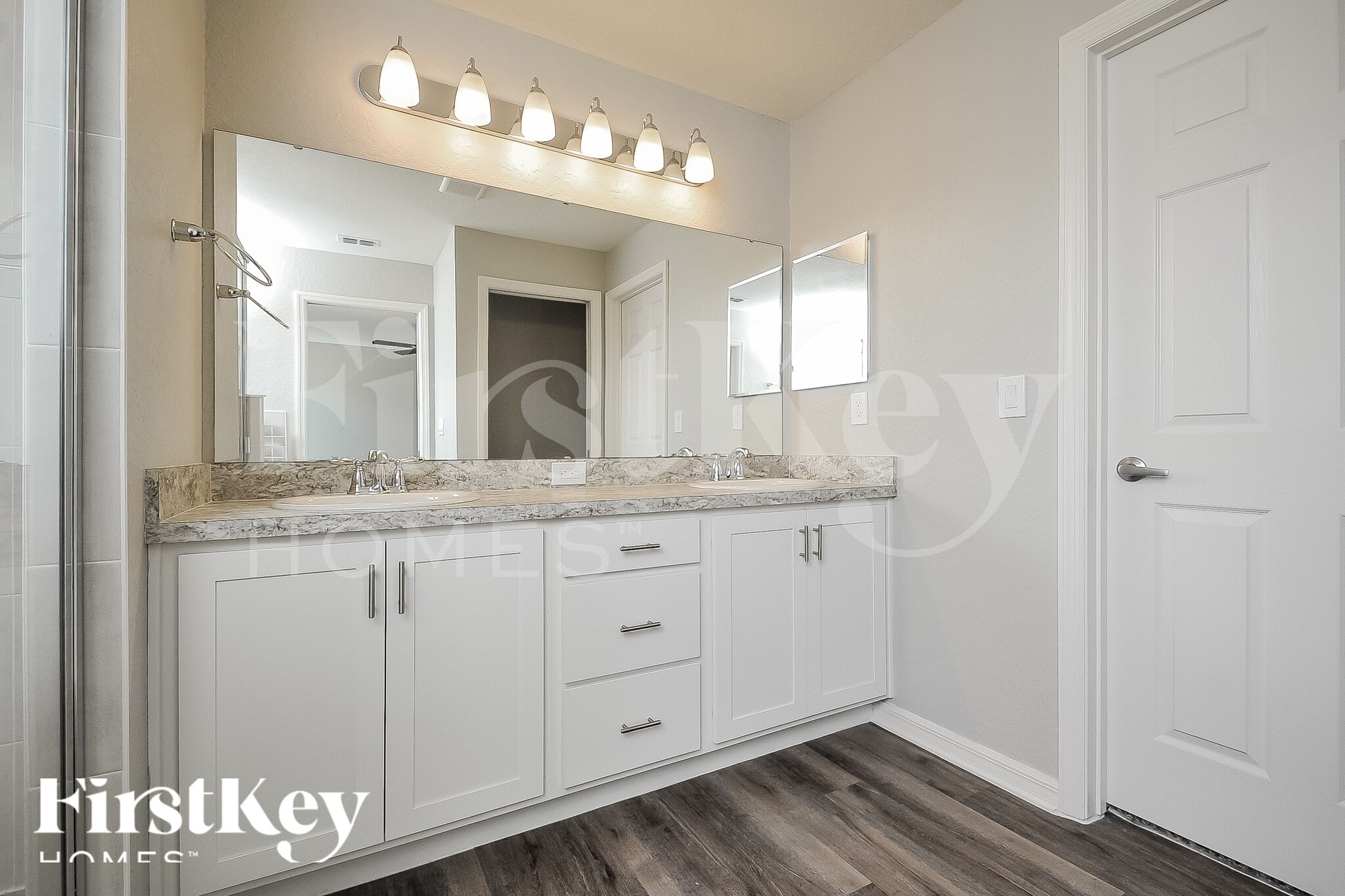 Building Photo - 851 Orleans Dr