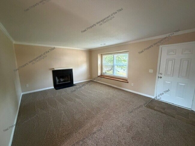 Building Photo - 404 Mt Olive Dr
