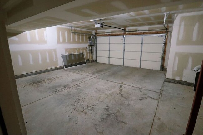 Building Photo - 1721 W Cary St