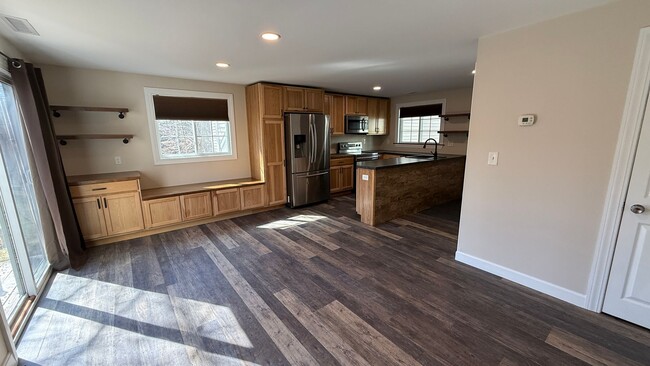 Building Photo - Modern 2-Bedroom Townhouse Condo – Water &...
