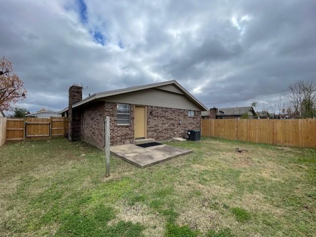 Building Photo - 704 S 23rd St