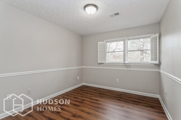 Building Photo - NOW AVAILABLE! - 2180 Huntington Dr, Logan...