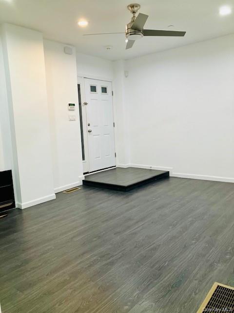 Building Photo - 150 Fifth Ave