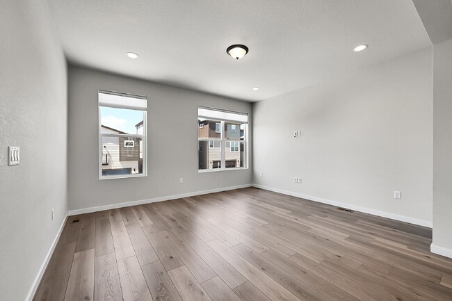 Building Photo - $2,650 - 4 bed, 3.5 bath updated home in C...