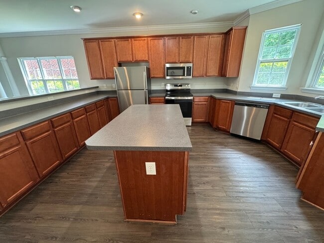 Building Photo - Beautiful and Spacious 2 Bedroom 2.5 Bath ...