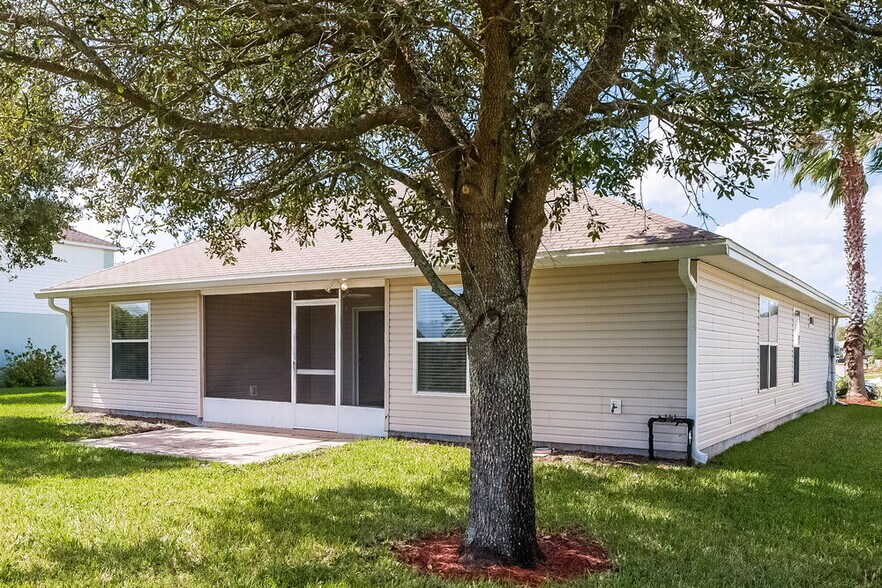 Building Photo - 2077 Willesdon Dr W