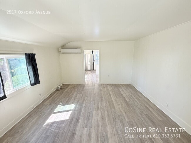 Building Photo - 2517 Oxford Ave