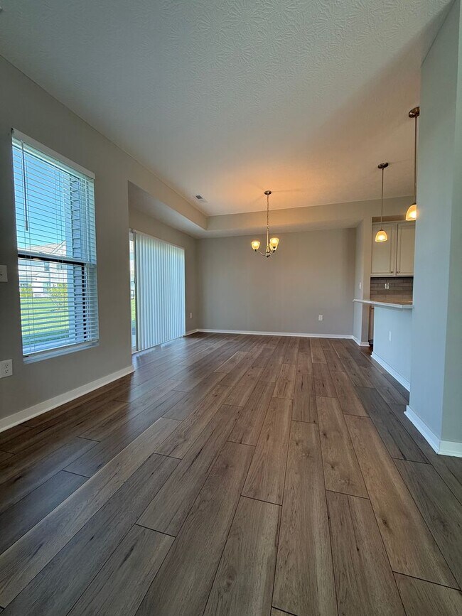 Building Photo - Stunning Westerville Condo with Loft | 2,086 Sq Ft | Garage | Move-In Ready