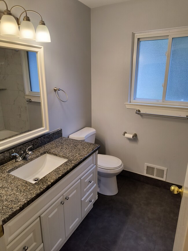 Main Bath - 41247 S. Woodbury Green Dr.