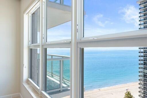 Building Photo - 3550 Galt Ocean Dr