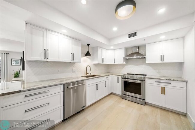 Building Photo - 1201 S Ocean Dr