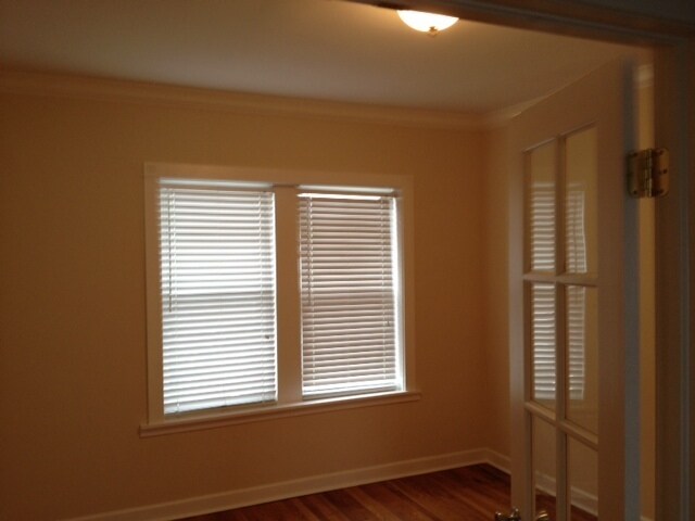 Building Photo - 2441 N Hamlin Ave