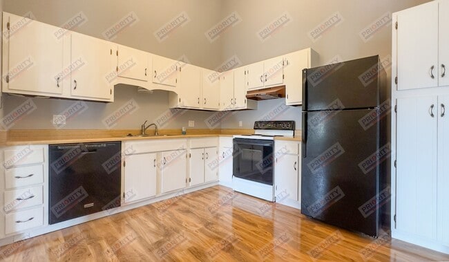 Building Photo - 2 bedroom home in Indian Hills