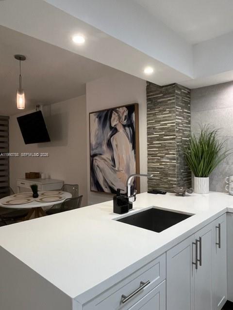 Building Photo - 2501 S Ocean Dr