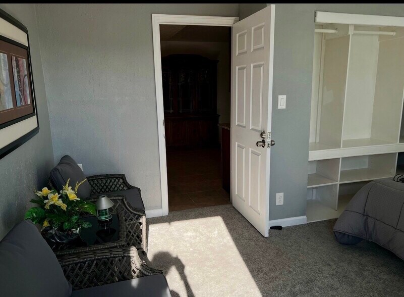 Building Photo - 10808 Esmond Ct