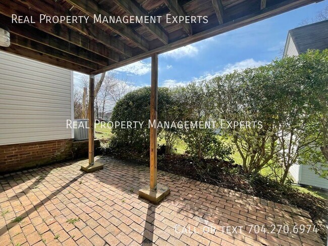 Building Photo - 9135 Spyglass Pl