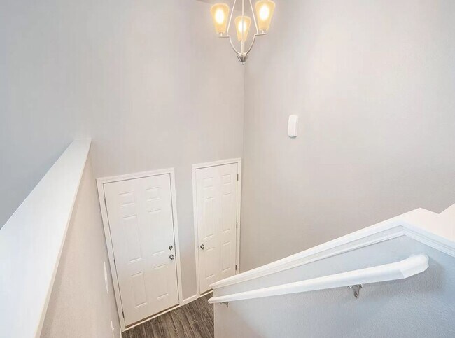 Building Photo - Beautiful family home in Fowlerville