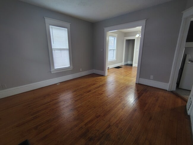 Building Photo - 2139 10th St