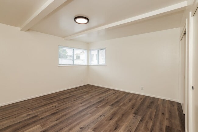 Building Photo - 3 Bedroom Home Available In Albany!