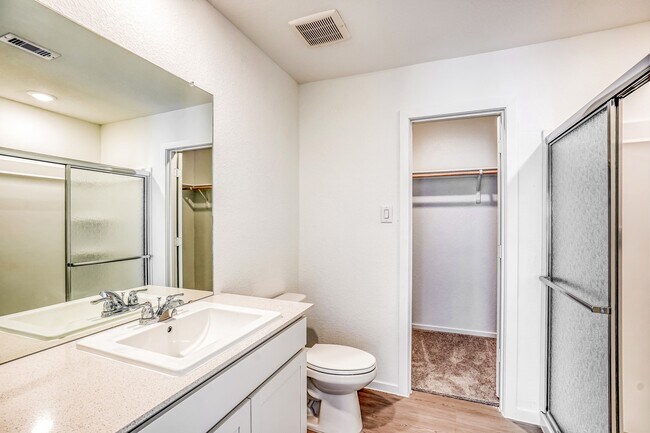 Building Photo - 11430 Forest W St