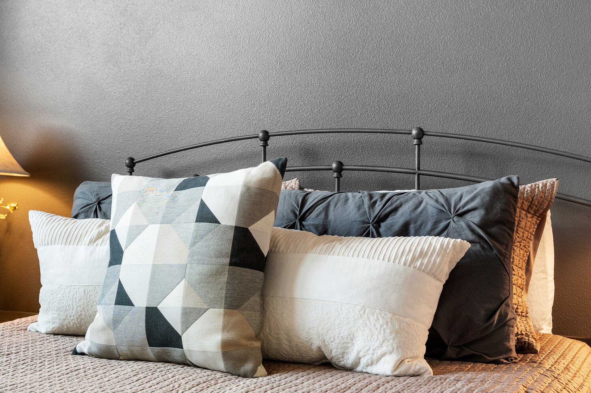 Building Photo - 1125 NW 9th Ave