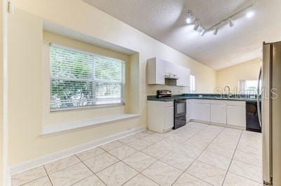 Building Photo - 362 Lexingdale Dr