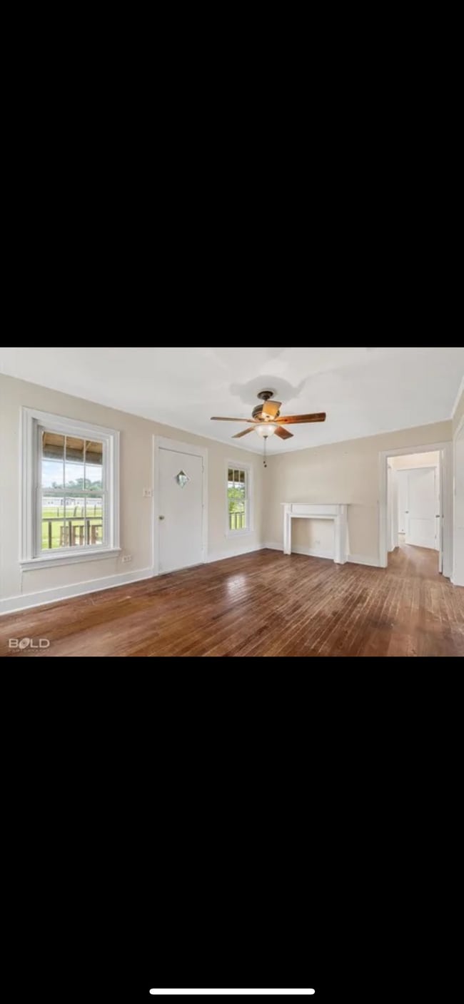 Building Photo - 6893 LA-3