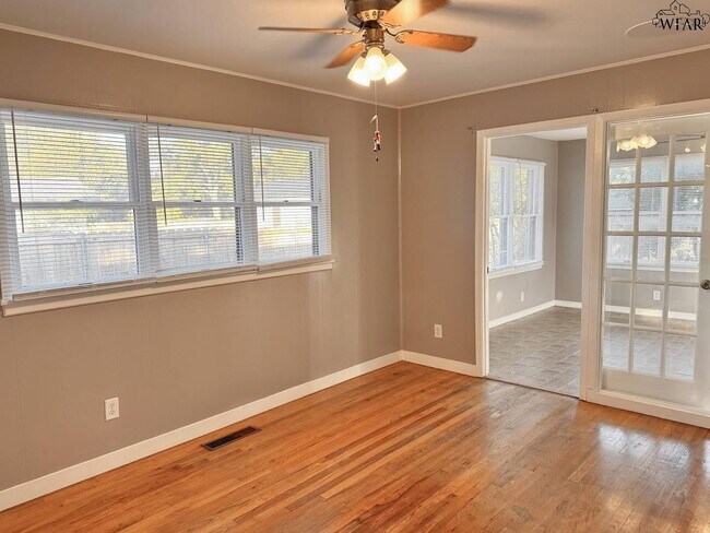 Building Photo - 4503 McCrory Ave