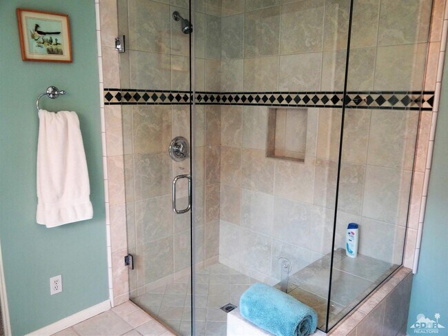 Building Photo - 47423 Medina Dr W