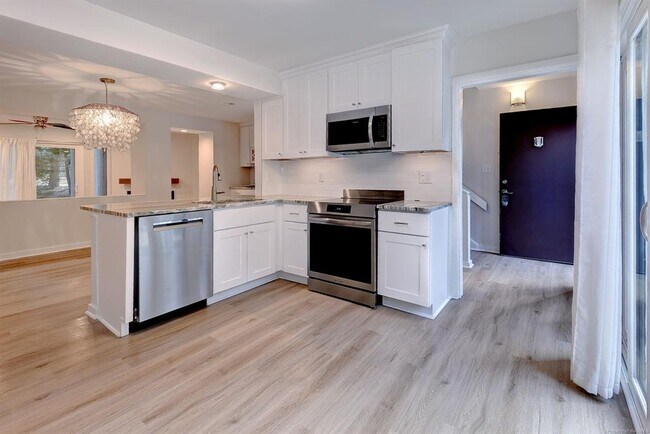Building Photo - 106 Harrops Glen