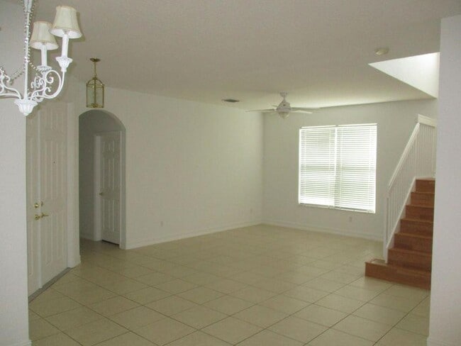 Building Photo - 8887 Chestnut Ridge Way