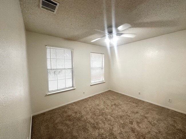 Building Photo - 512 Dusty Leather Ct