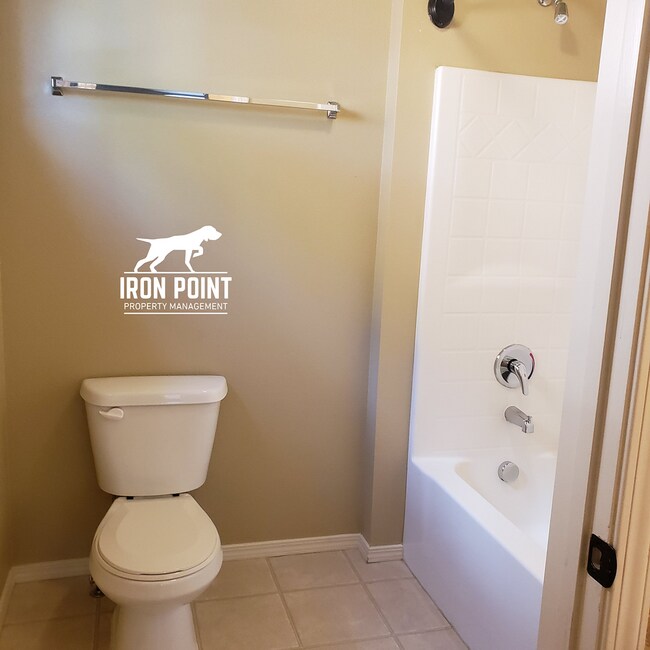 Building Photo - 886BONSAI