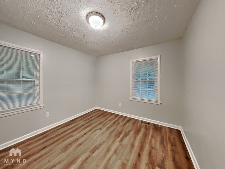 Building Photo - 1125 Curtis Dr