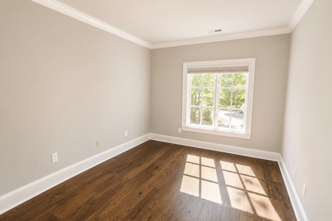 Building Photo - Elegant 3-Bedroom Home with Two-Car Garage in Landfall Community - Available August 2026 to Janua...