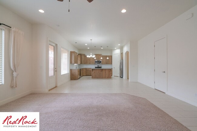 Building Photo - Pet Friendly 4 Bedroom Little Valley Home ...