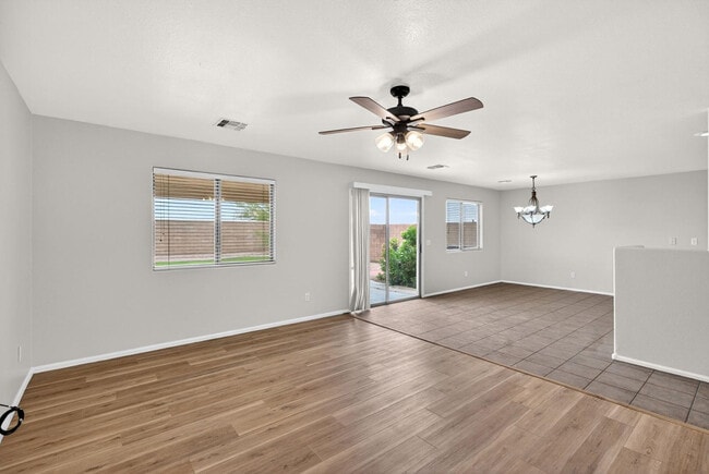 Building Photo - 41628 W Hillman Dr