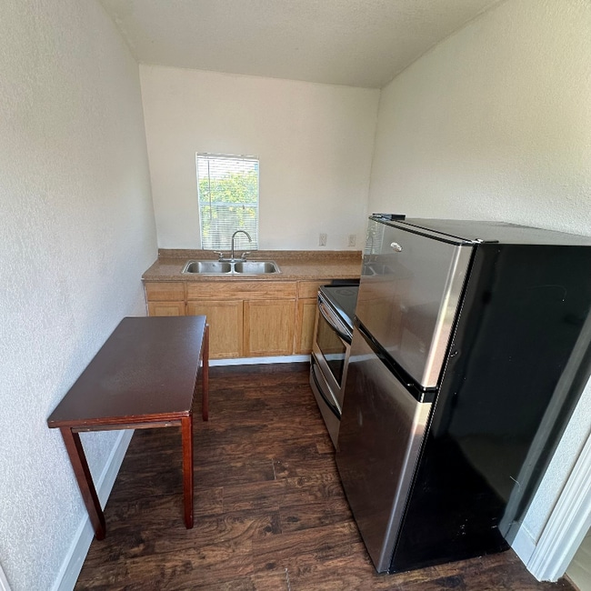 Building Photo - 17201 NW 53rd Ave