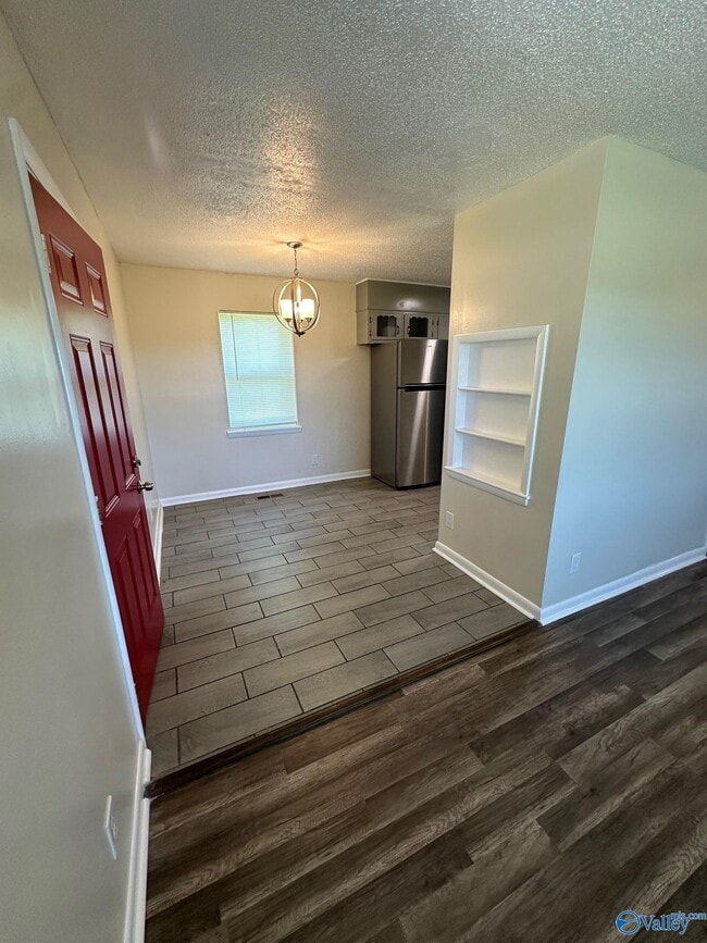 Building Photo - 120 Draper Dr