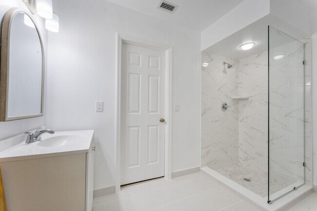 Building Photo - 2244 Quail S Rdg