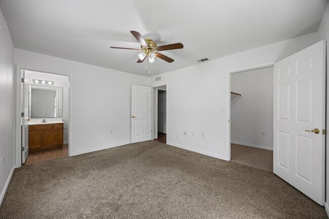 Building Photo - 6109 Club Terrace