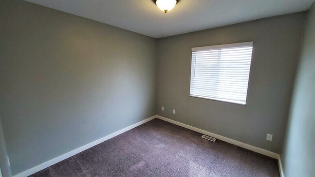 Building Photo - 414 N 18th Ave