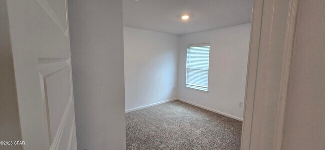 Building Photo - 6472 Slabinski Ln