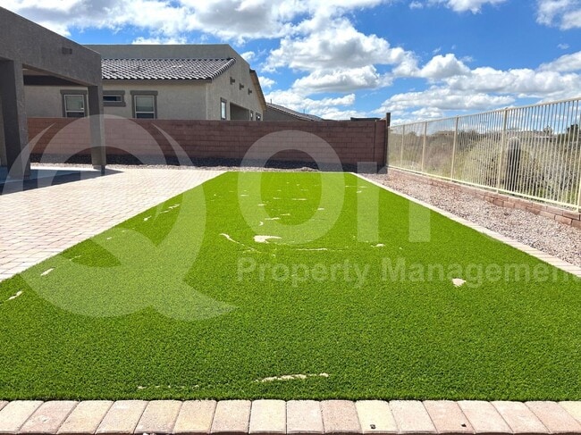 Building Photo - 7924 S Desert Indigo Dr